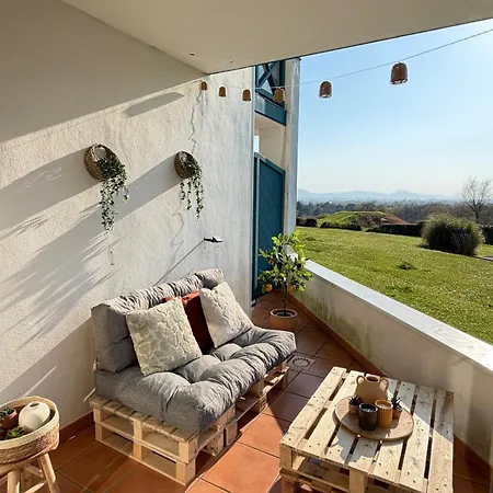 Cocon Lumineux Avec Piscine Et Vue Sur Les Pyrenees Apartament *